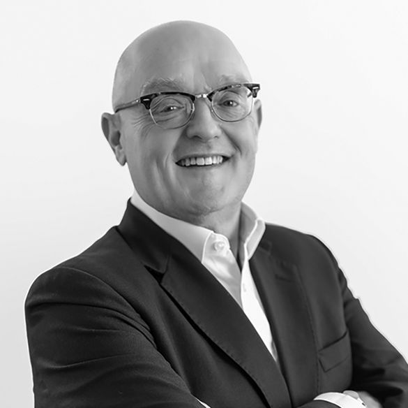 Simon Bryant